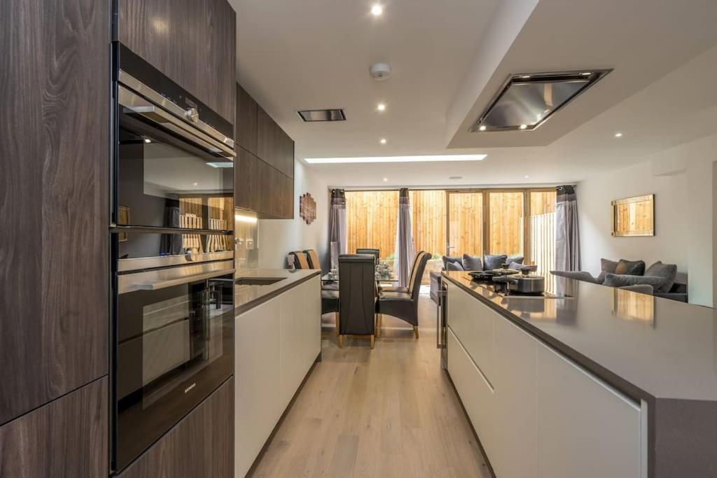 Luxurious & Modern Townhouse In Hammersmith Lägenhet London Exteriör bild