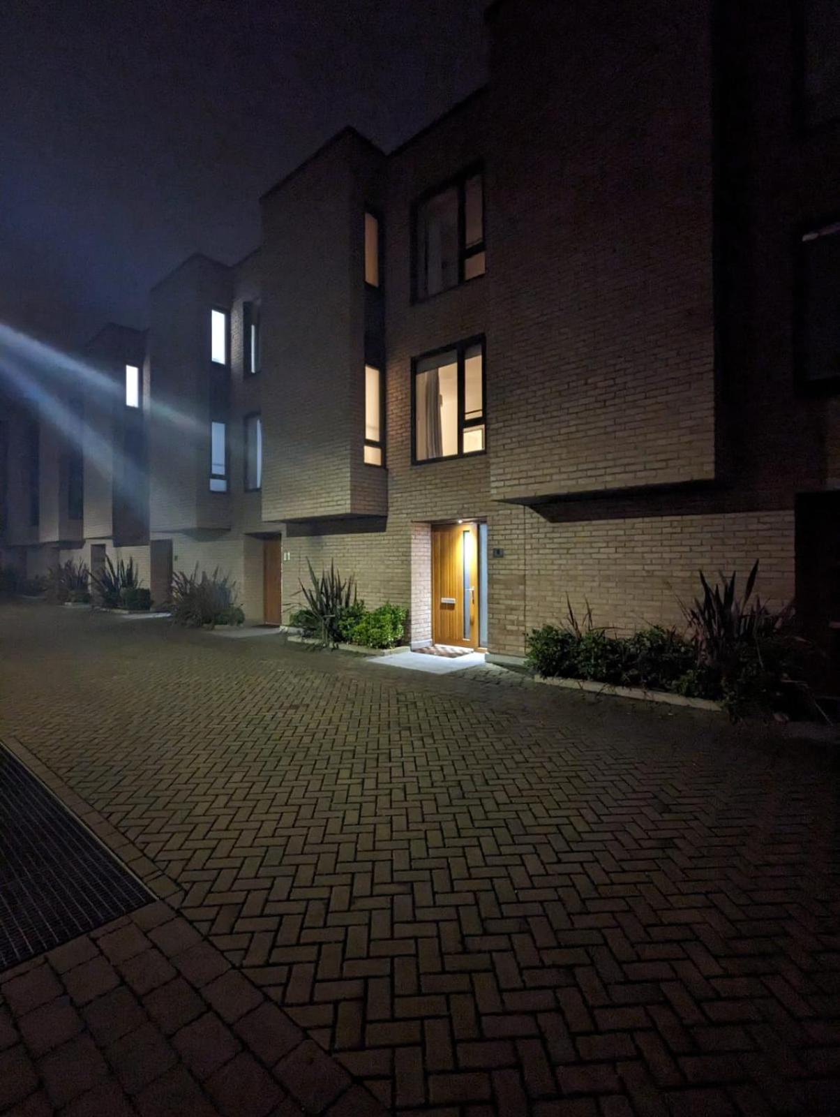 Luxurious & Modern Townhouse In Hammersmith Lägenhet London Exteriör bild