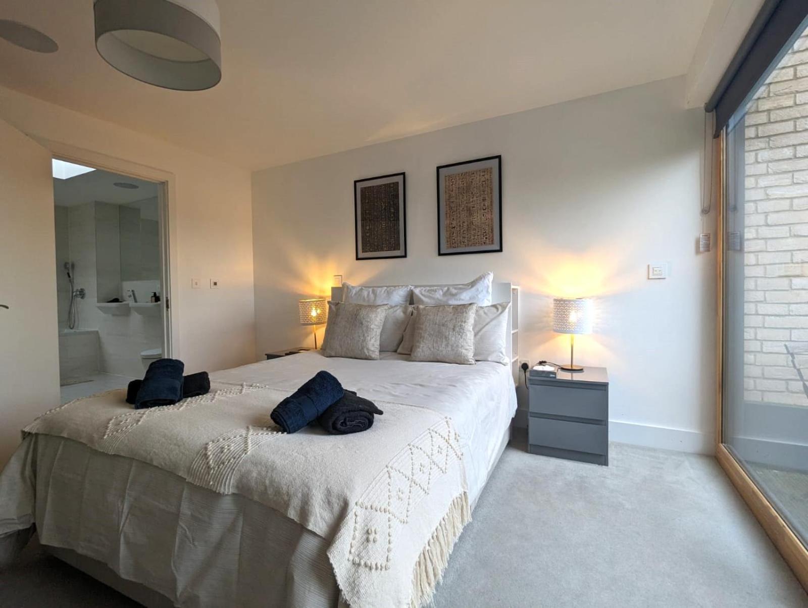 Luxurious & Modern Townhouse In Hammersmith Lägenhet London Exteriör bild